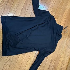 Lulu black sweatshirt